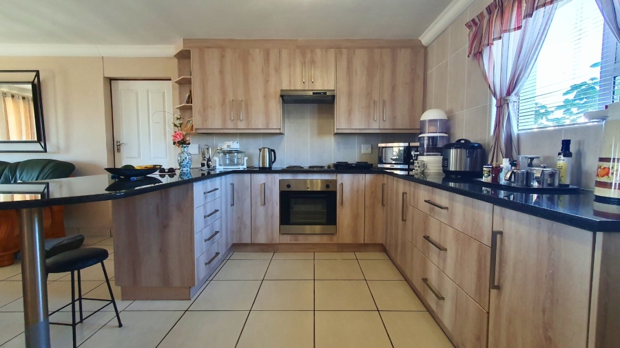 3 Bedroom Property for Sale in Heiderand Western Cape
